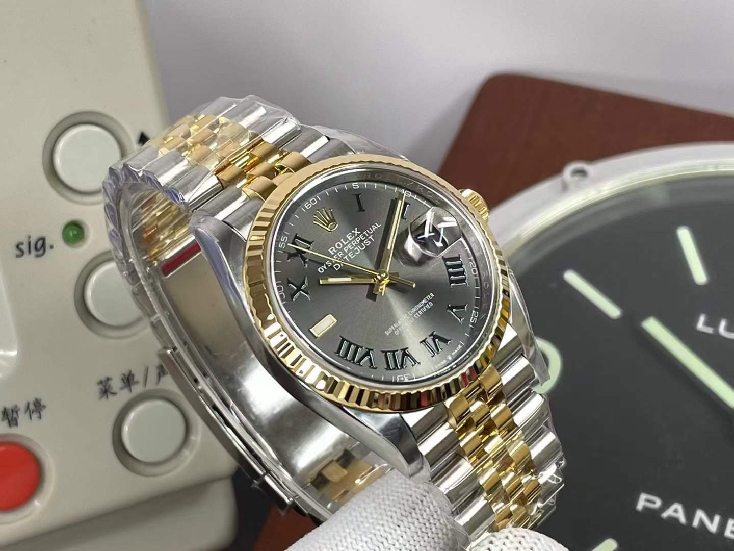 datejust 36 steel & gold jubilee