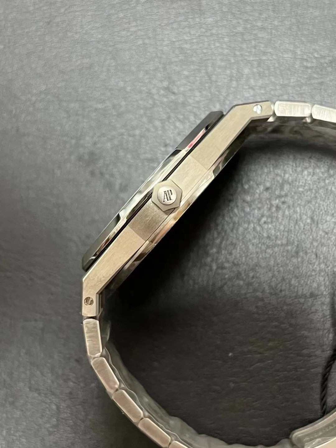 jumbo extra-thin Titanium 39mm