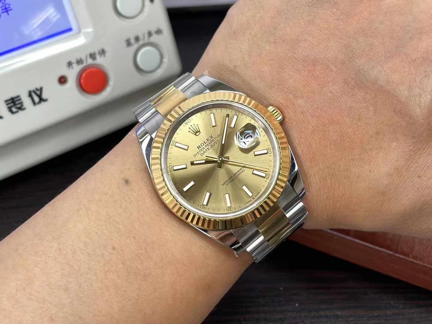 datejust 41 steel&gold oyster