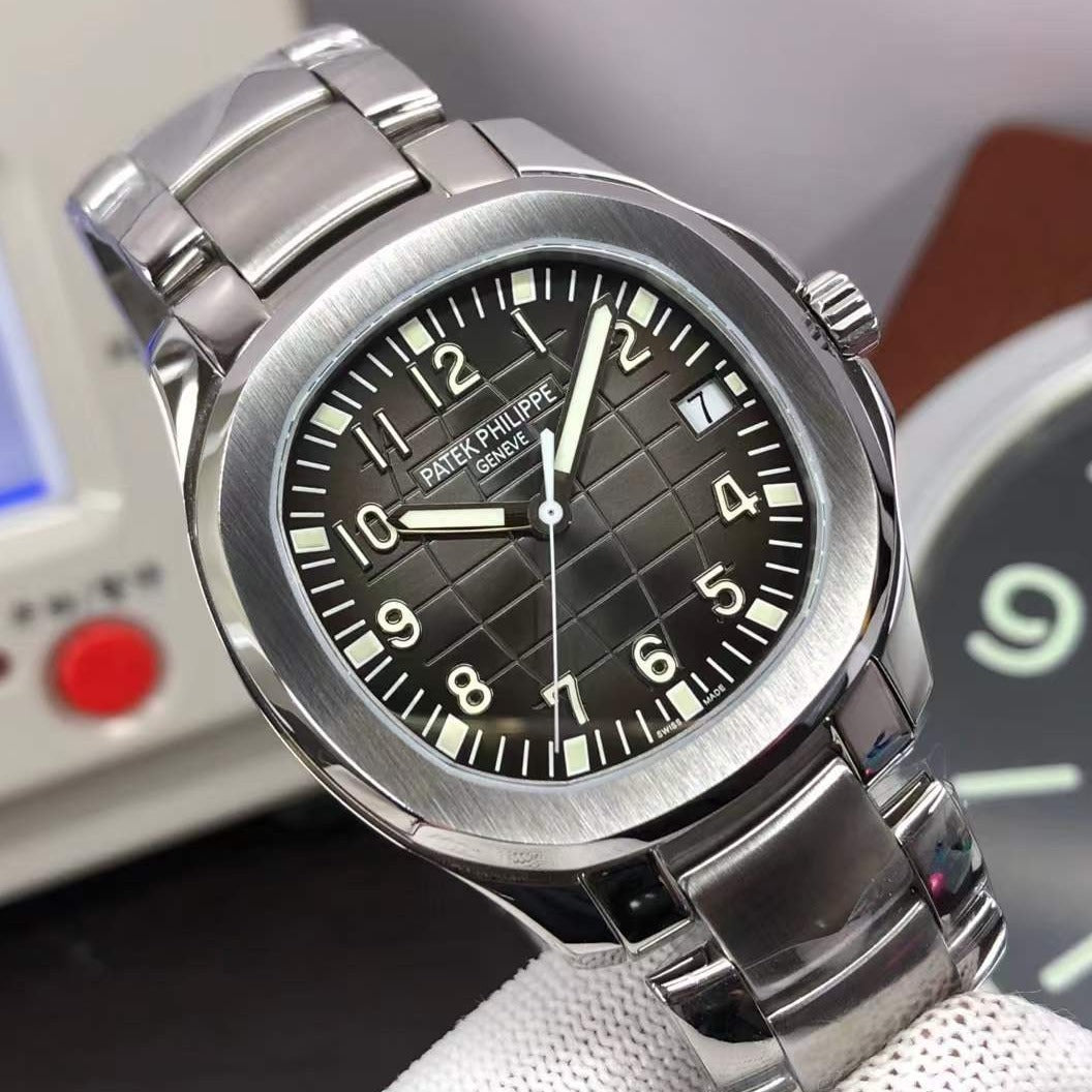 Stylish Aquanaut Watch | Patek Philippe Aquanaut Watch | luxurygroup